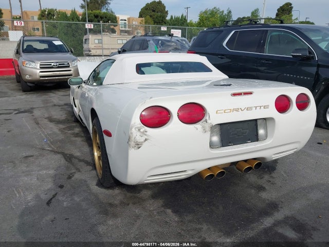 44798171 :رقم المزاد ، 1G1YY32G915110761 vin ، 2001 Chevrolet Corvette مزاد بيع