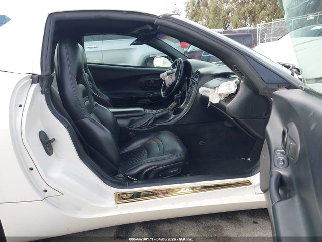44798171 :رقم المزاد ، 1G1YY32G915110761 vin ، 2001 Chevrolet Corvette مزاد بيع