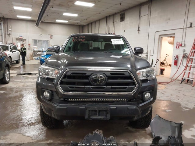 Продажа на аукционе авто 2018 Toyota Tacoma Sr5 V6, vin: 3TMCZ5AN8JM180367, номер лота: 44798176