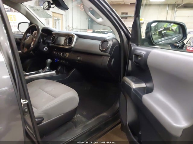Продажа на аукционе авто 2018 Toyota Tacoma Sr5 V6, vin: 3TMCZ5AN8JM180367, номер лота: 44798176