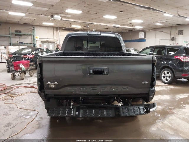 Продажа на аукционе авто 2018 Toyota Tacoma Sr5 V6, vin: 3TMCZ5AN8JM180367, номер лота: 44798176