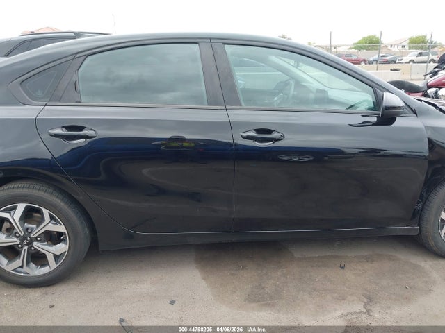 KIA Forte Lxs 2020 3KPF24AD7LE200365 Image 13