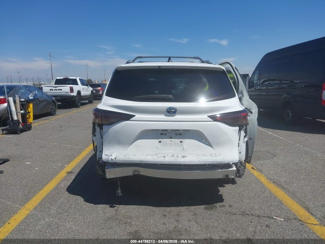 Toyota SIENNA LE 2023 5TDKRKEC8PS169767 Image 17