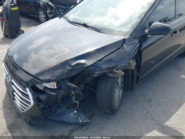 5NPD84LF2JH328221 Hyundai ELANTRA SEL