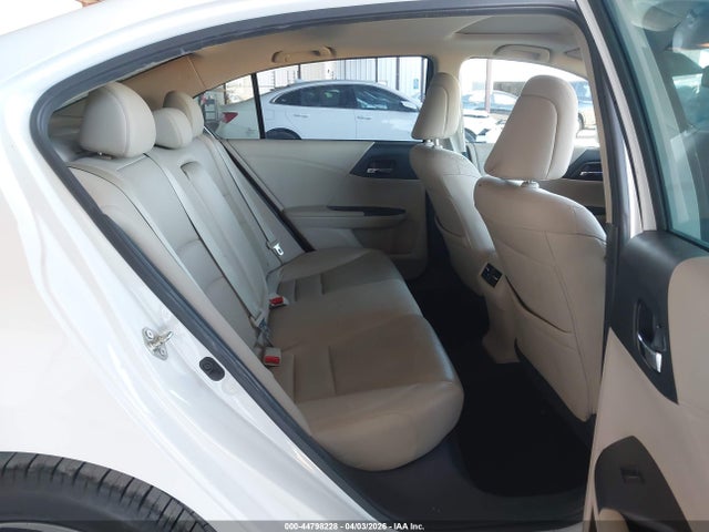 1HGCR6F77FA000074 Honda Accord Hybrid Touring