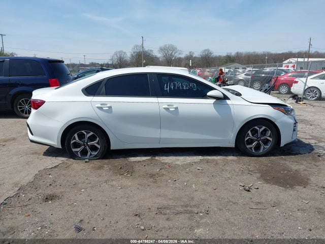 Продажа на аукционе авто 2019 Kia Forte Lxs, vin: 3KPF24AD4KE122111, номер лота: 44798247