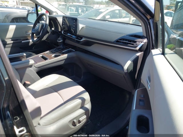 2021 TOYOTA SIENNA 5TDJRKEC8MS002638 Photo 4