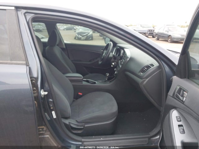 Продаж на аукціоні авто 2015 Kia Optima Lx, vin: KNAGM4A72F5553294, номер лоту: 44798273