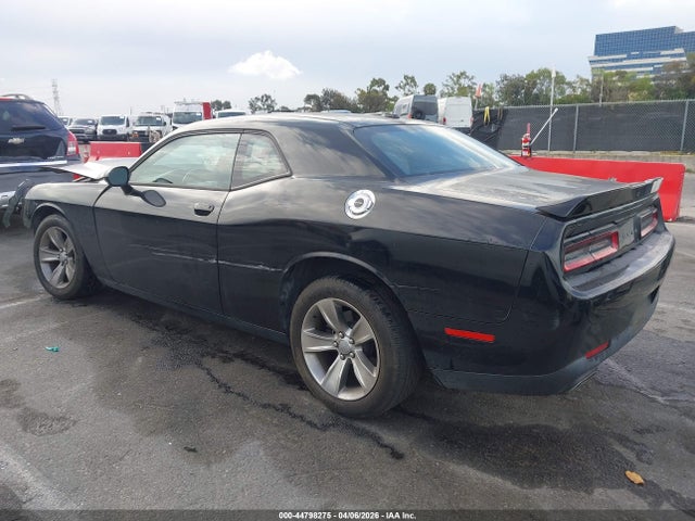 Dodge Challenger Sxt 2018 2C3CDZAG8JH306107 Image 3