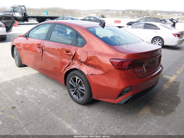44798335 :رقم المزاد ، 3KPF24AD5RE710271 vin ، 2024 Kia Forte Lxs مزاد بيع