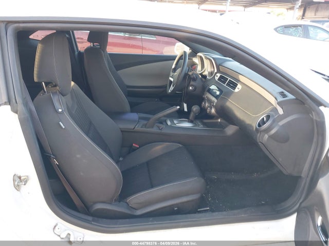 2015 CHEVROLET CAMARO 2G1FB1E30F9132034 Photo 4
