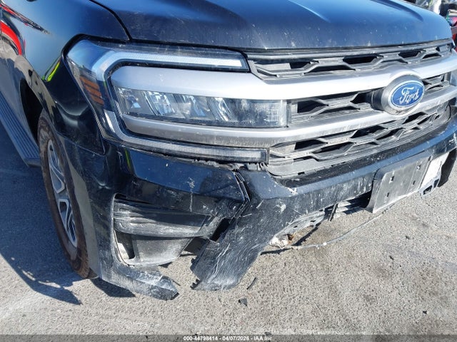1FMJU1HT2NEA65127 Ford Expedition Xlt
