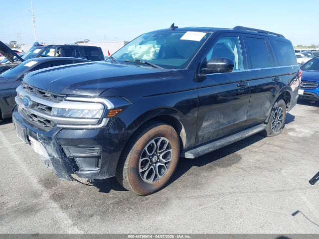 1FMJU1HT2NEA65127 Ford Expedition Xlt