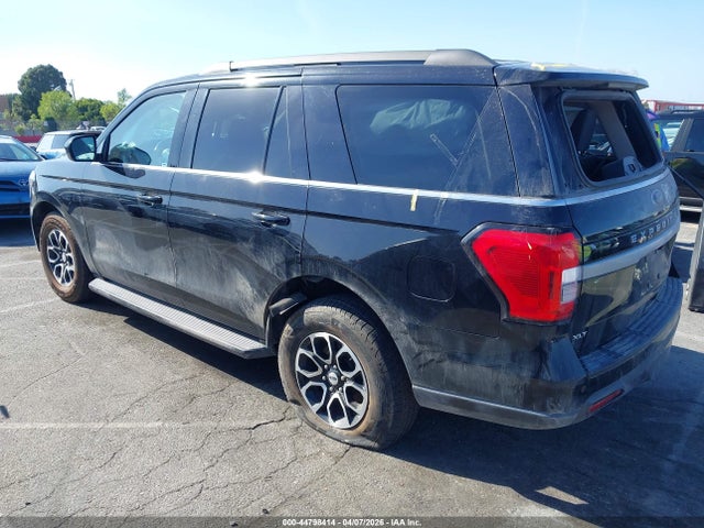 1FMJU1HT2NEA65127 Ford Expedition Xlt