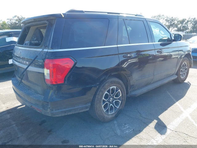 1FMJU1HT2NEA65127 Ford Expedition Xlt