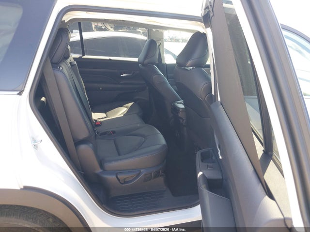 5TDAAAA56RS017624 Toyota Grand Highlander Limited