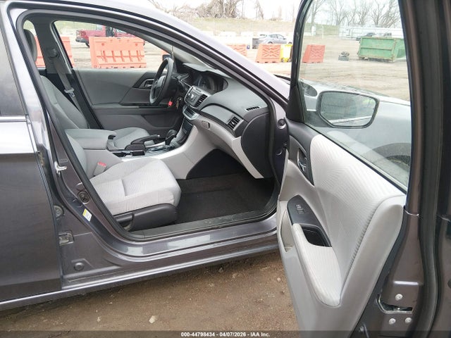 44798434 :رقم المزاد ، 1HGCR2F33FA089938 vin ، 2015 Honda Accord Lx مزاد بيع