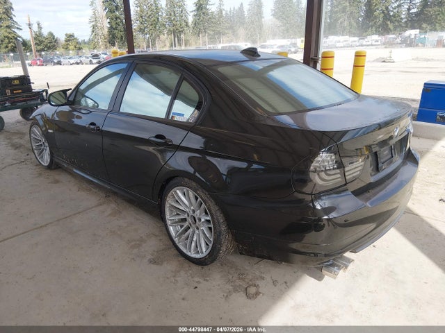 2011 BMW 328I WBAPH5C52BA446253 Photo 2