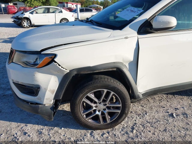 44798517 :رقم المزاد ، 3C4NJCBB1JT228841 vin ، 2018 Jeep Compass Latitude Fwd مزاد بيع
