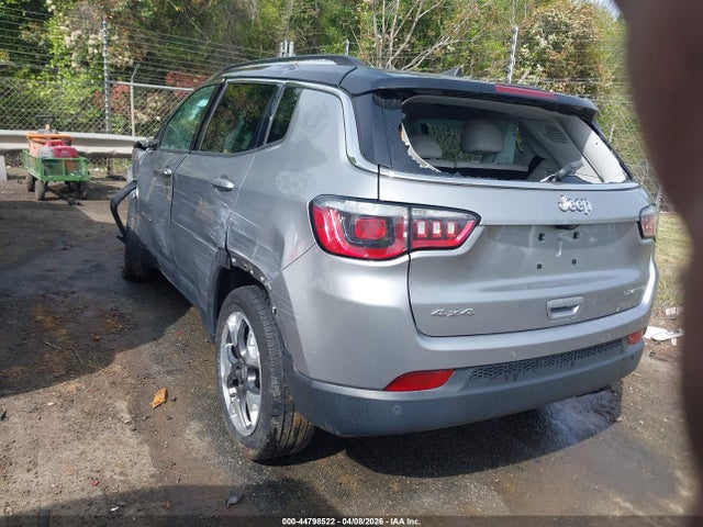 44798522 :رقم المزاد ، 3C4NJDCB7JT116596 vin ، 2018 Jeep Compass Limited 4x4 مزاد بيع