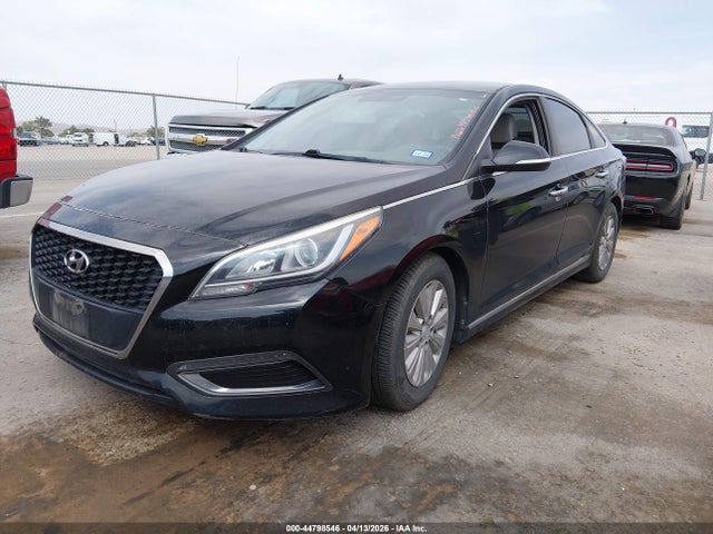 Auction sale of the 2016 Hyundai Sonata Hybrid Se, vin: KMHE24L1XGA031882, lot number: 44798546