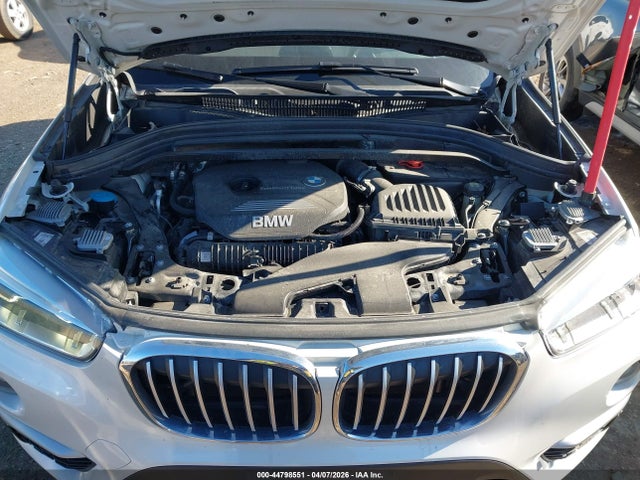 2016 BMW X1 WBXHT3C34G5E47502 Photo 9