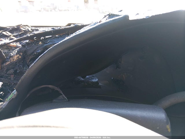 44798636 :رقم المزاد ، 1GKEC13T75R225015 vin ، 2005 Gmc Yukon Slt مزاد بيع