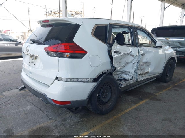 Nissan ROGUE S 2017 KNMAT2MT1HP557465 Image 4