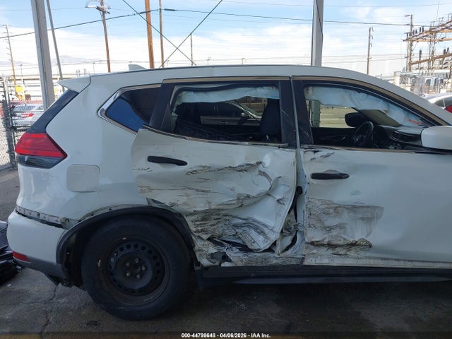 Nissan ROGUE S 2017 KNMAT2MT1HP557465 Image 6