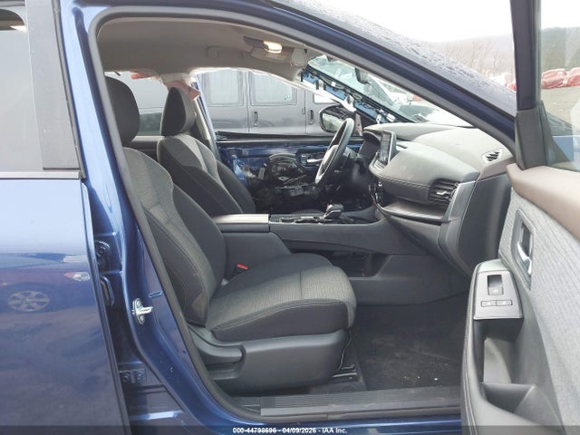 44798696 :رقم المزاد ، 5N1AT3BB3MC829673 vin ، 2021 Nissan Rogue Sv Intelligent Awd مزاد بيع