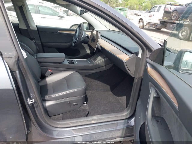 44798701 :رقم المزاد ، 7SAYGDEE8PA136835 vin ، 2023 Tesla Model Y Awd/long Range Dual Motor All-wheel Drive مزاد بيع