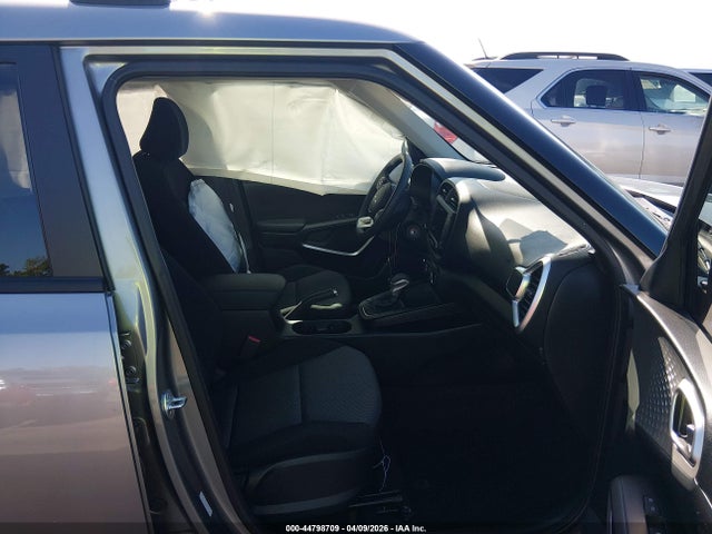 2024 Kia Soul Lx მანქანა იყიდება აუქციონზე, vin: KNDJ23AU9R7904189, აუქციონის ნომერი: 44798709