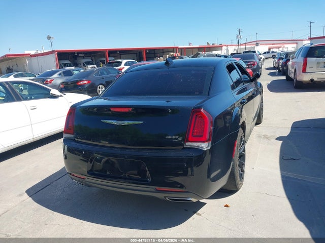 Chrysler 300 300s 2019 2C3CCABG5KH660722 Image 16