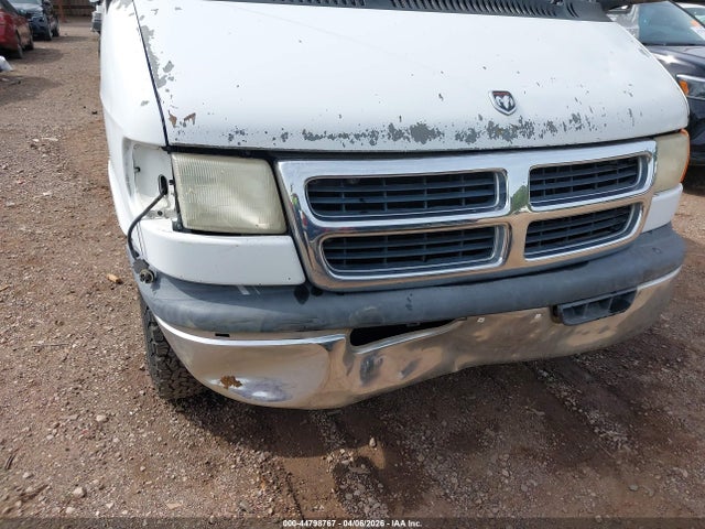 44798767 :رقم المزاد ، 2B4JB25Y4XK560568 vin ، 1999 Dodge Ram Wagon 2500 مزاد بيع