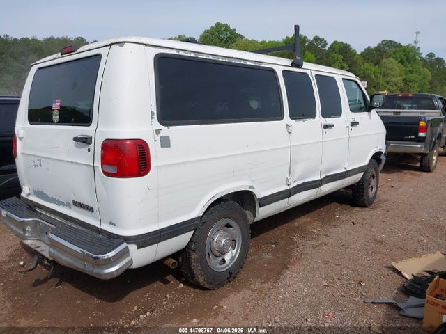44798767 :رقم المزاد ، 2B4JB25Y4XK560568 vin ، 1999 Dodge Ram Wagon 2500 مزاد بيع