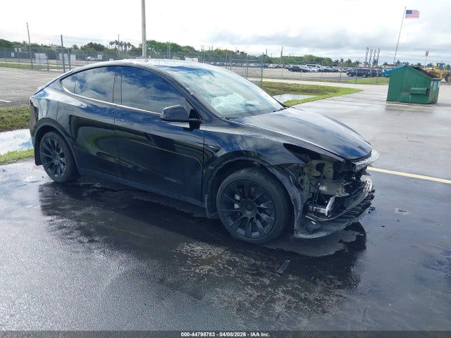 Продаж на аукціоні авто 2024 Tesla Model Y Long Range Dual Motor All-wheel Drive, vin: 7SAYGDEE5RA292527, номер лоту: 44798783