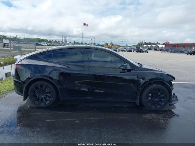 Продаж на аукціоні авто 2024 Tesla Model Y Long Range Dual Motor All-wheel Drive, vin: 7SAYGDEE5RA292527, номер лоту: 44798783
