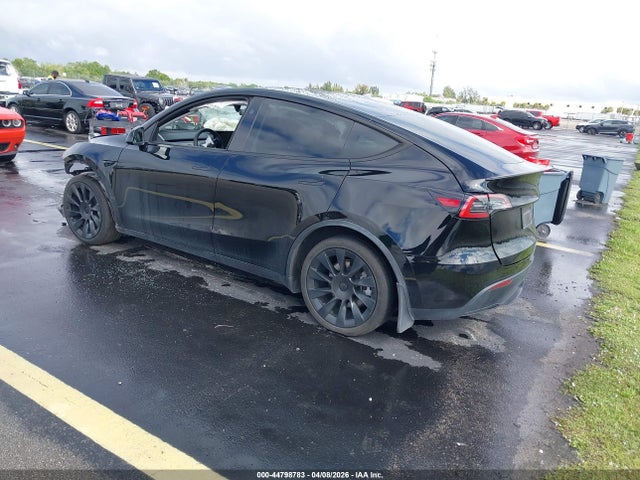 Продаж на аукціоні авто 2024 Tesla Model Y Long Range Dual Motor All-wheel Drive, vin: 7SAYGDEE5RA292527, номер лоту: 44798783