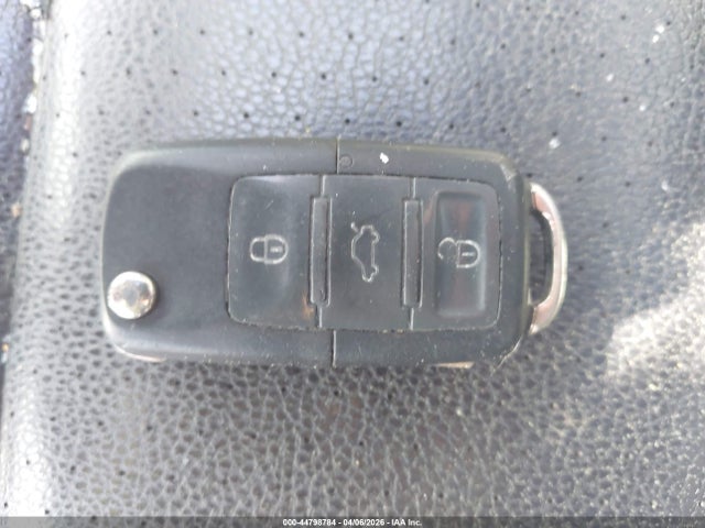 2010 Volkswagen Jetta Tdi მანქანა იყიდება აუქციონზე, vin: 3VWTL7AJ2AM632515, აუქციონის ნომერი: 44798784