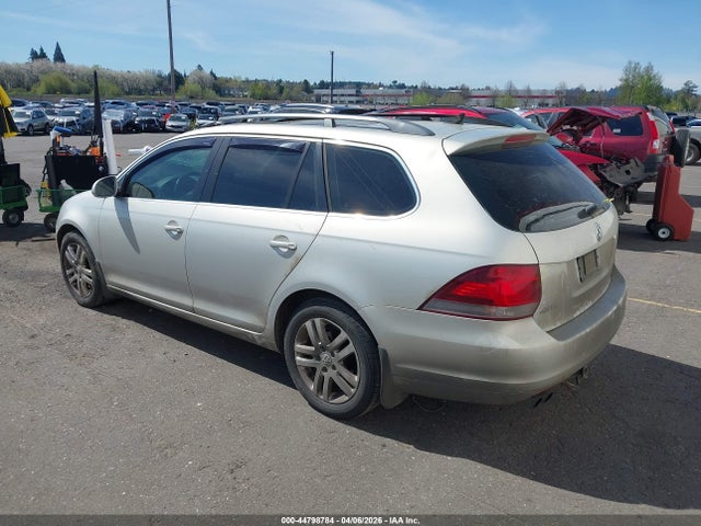 2010 Volkswagen Jetta Tdi მანქანა იყიდება აუქციონზე, vin: 3VWTL7AJ2AM632515, აუქციონის ნომერი: 44798784