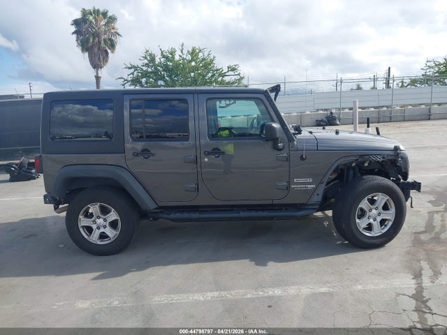 1C4BJWDG4JL807234 Jeep Wrangler Jk Unlimited Sport 4x4