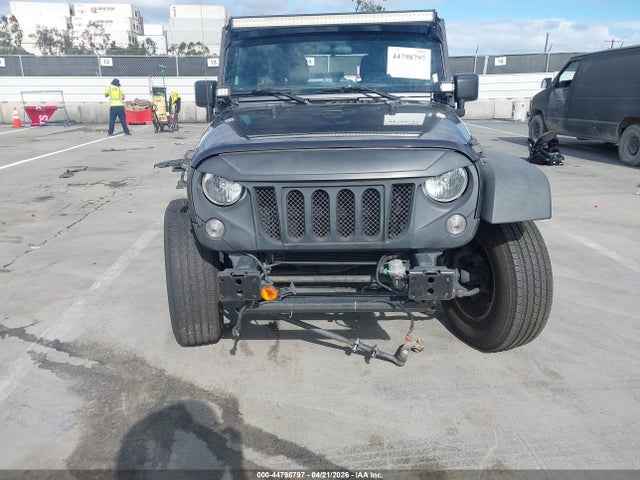 1C4BJWDG4JL807234 Jeep Wrangler Jk Unlimited Sport 4x4