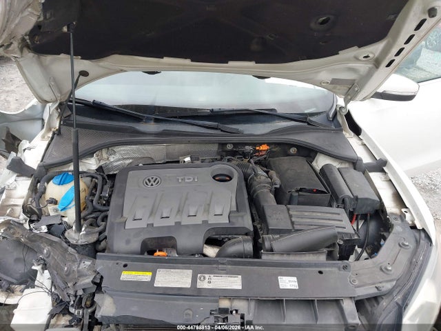 44798813 :رقم المزاد ، 1VWBN7A34DC103421 vin ، 2013 Volkswagen Passat 2.0l Tdi Se مزاد بيع