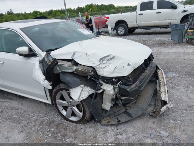44798813 :رقم المزاد ، 1VWBN7A34DC103421 vin ، 2013 Volkswagen Passat 2.0l Tdi Se مزاد بيع