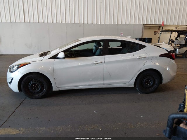 2016 Hyundai Elantra Se მანქანა იყიდება აუქციონზე, vin: 5NPDH4AE1GH773813, აუქციონის ნომერი: 44798824