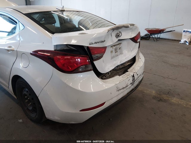 2016 Hyundai Elantra Se მანქანა იყიდება აუქციონზე, vin: 5NPDH4AE1GH773813, აუქციონის ნომერი: 44798824