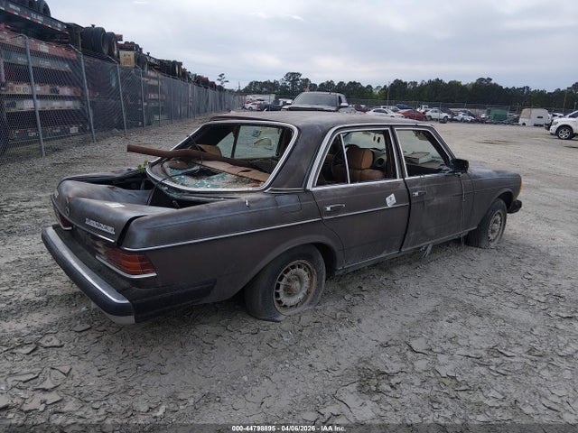 Продажа на аукционе авто 1983 Mercedes-benz 300 Dt, vin: WDBAB33A8DB016072, номер лота: 44798895