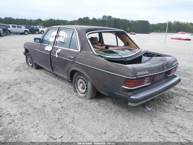 Продажа на аукционе авто 1983 Mercedes-benz 300 Dt, vin: WDBAB33A8DB016072, номер лота: 44798895