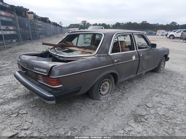 Продажа на аукционе авто 1983 Mercedes-benz 300 Dt, vin: WDBAB33A8DB016072, номер лота: 44798895