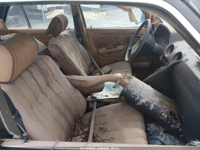 Продажа на аукционе авто 1983 Mercedes-benz 300 Dt, vin: WDBAB33A8DB016072, номер лота: 44798895